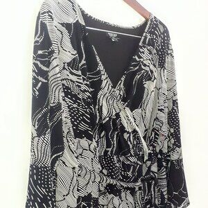 Spense Women's Size 20 Bell Sleeve Wrap Dress Plus Size Floral Black Lined